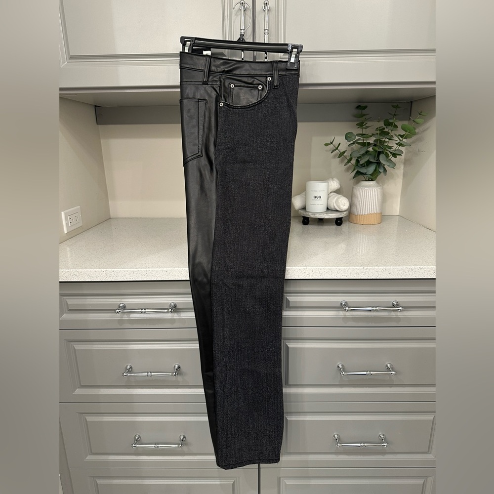 Abercrombie & Fitch ultra high rise ankle straight vegan leather jean - 10T